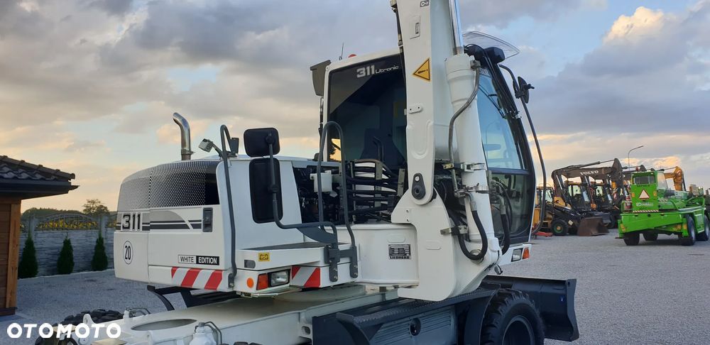 Liebherr 311 rok 2007 łyżka skarpowa hydr. + do kopania 2xpług klima oryginał - 36