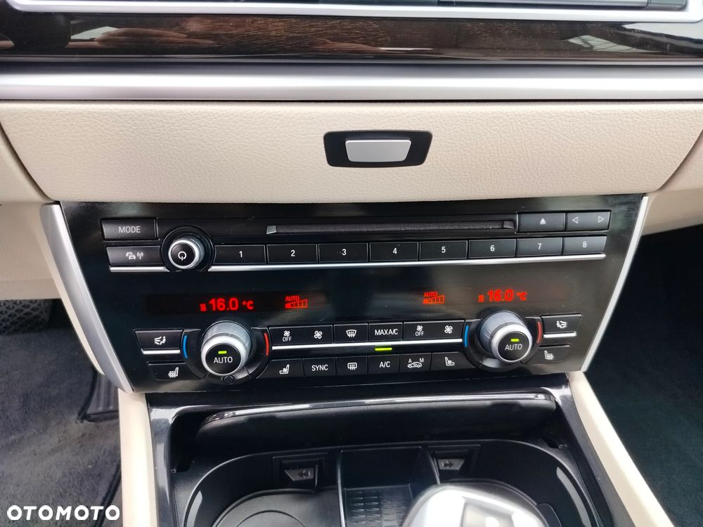 BMW Seria 5 535d xDrive Luxury Line - 17