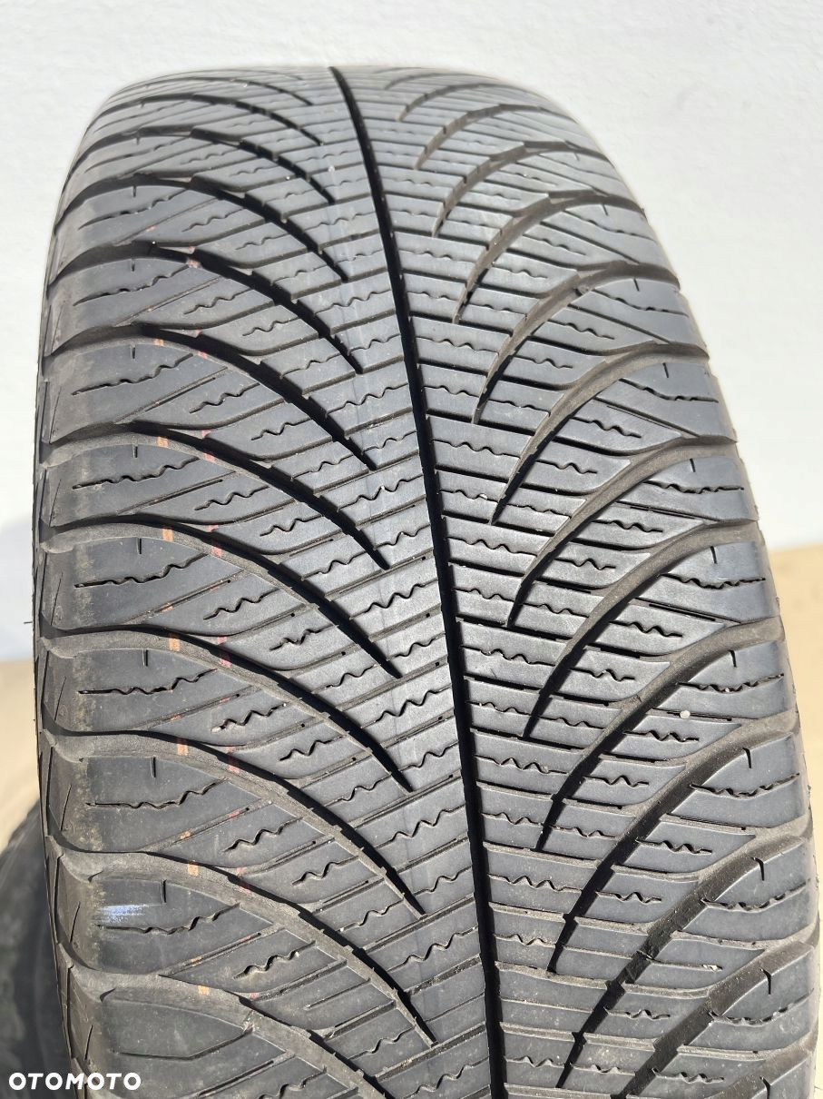 OPONA 185/60/15 84T GOODYEAR VECTOR 4 SEASONS 2 - 2