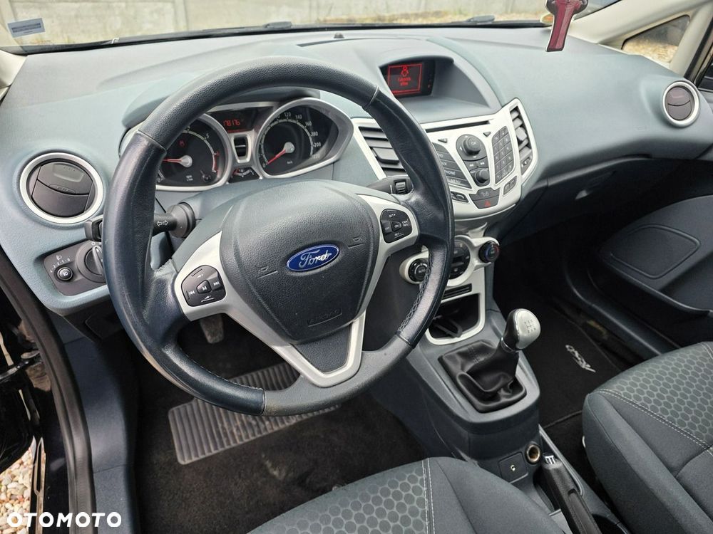 Ford Fiesta - 7