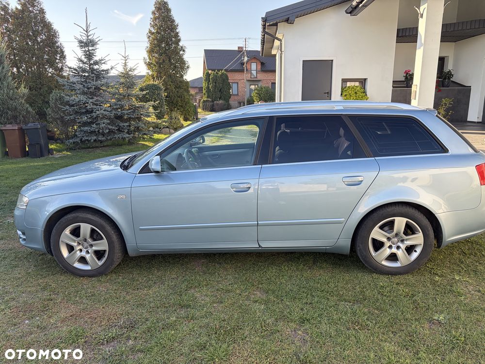 Audi A4 Avant - 4