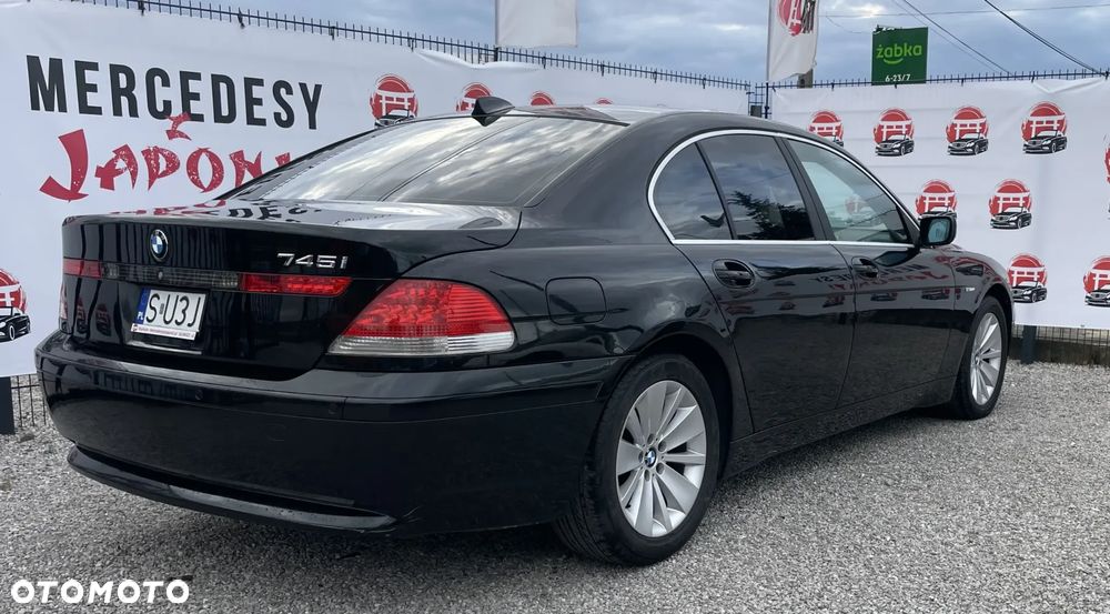 BMW Seria 7 745i - 9