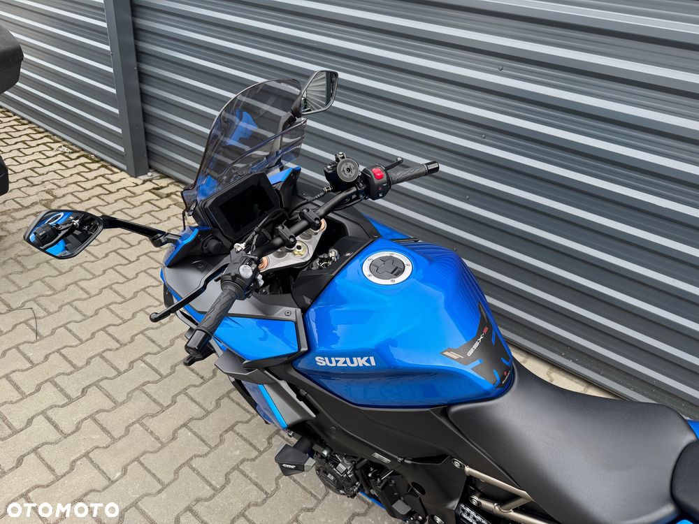 Suzuki GSX - 9