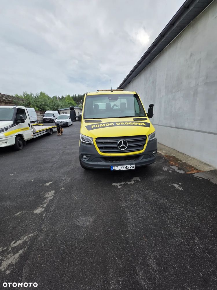 Mercedes-Benz Sprinter - 10