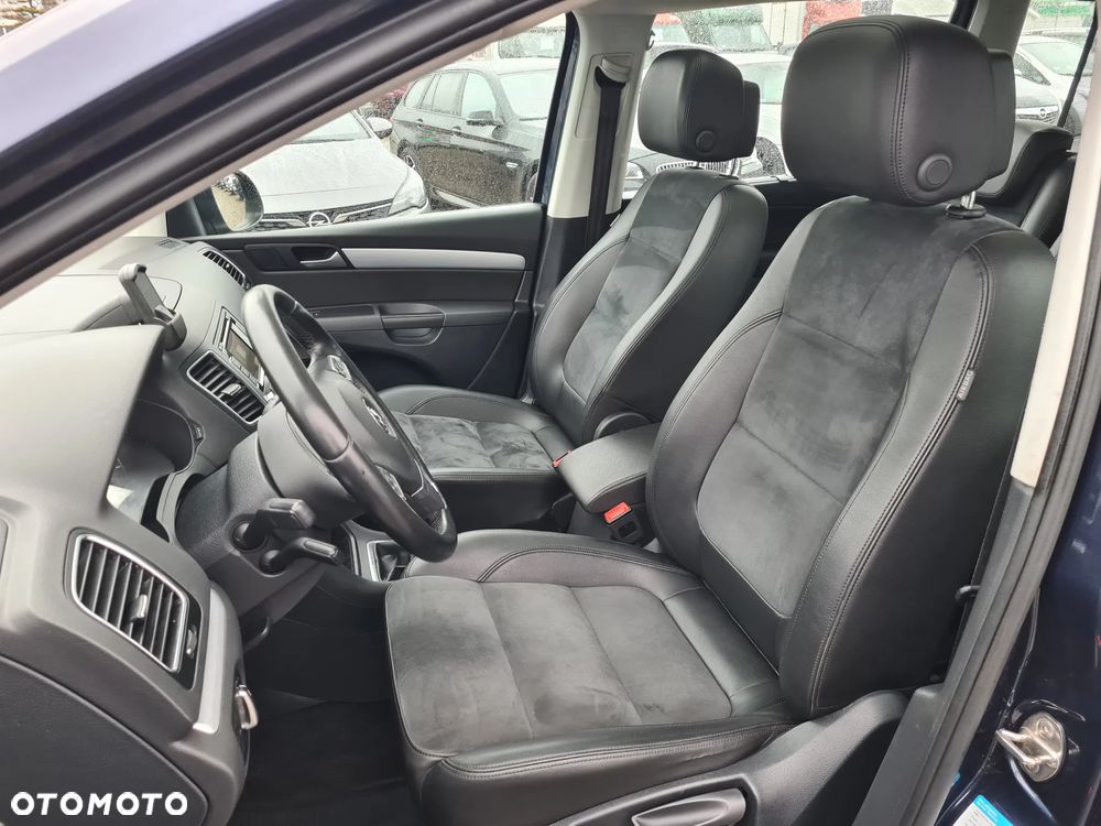 Volkswagen Sharan 2.0 TDI 4Motion BlueMotion Technology Comfortline - 17