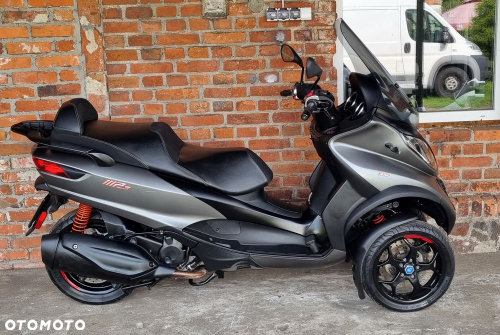 Piaggio MP-3 - 6
