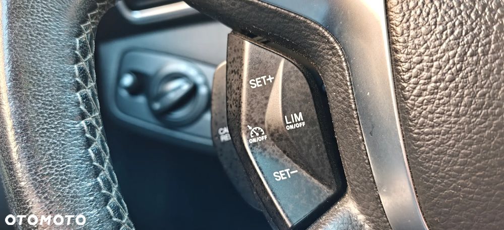 Ford Kuga 1.6 EcoBoost 2x4 Individual - 26