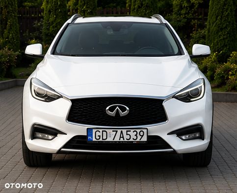 Infiniti QX - 1