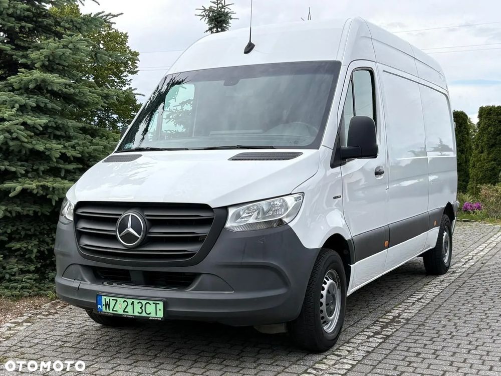 Mercedes-Benz Sprinter - 1