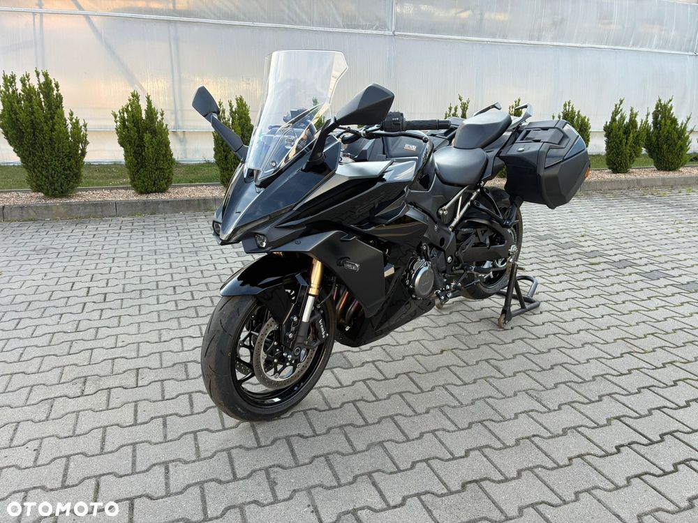 Suzuki GSX - 1