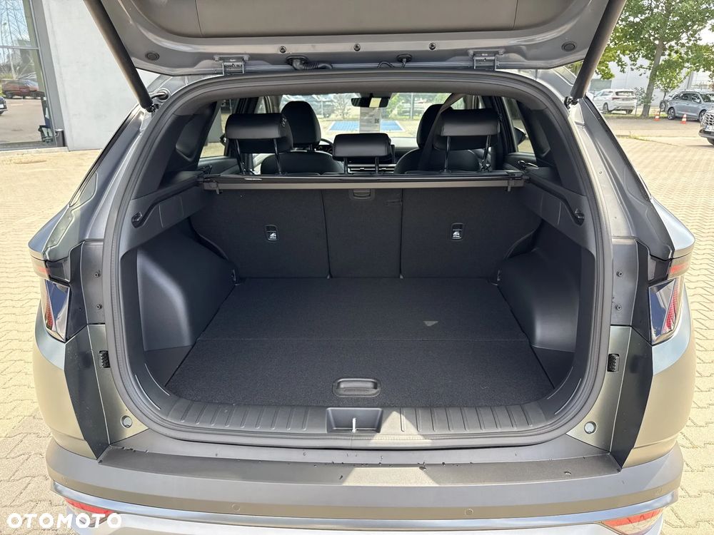 Hyundai Tucson 1.6 T-GDi HEV Smart Black 2WD - 31