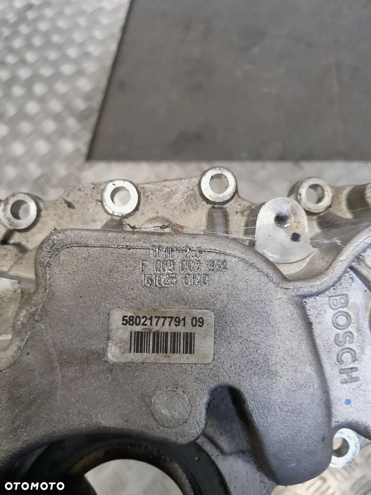 Iveco Daily 2.3 pompa oleju vacuum 5802177791 - 3