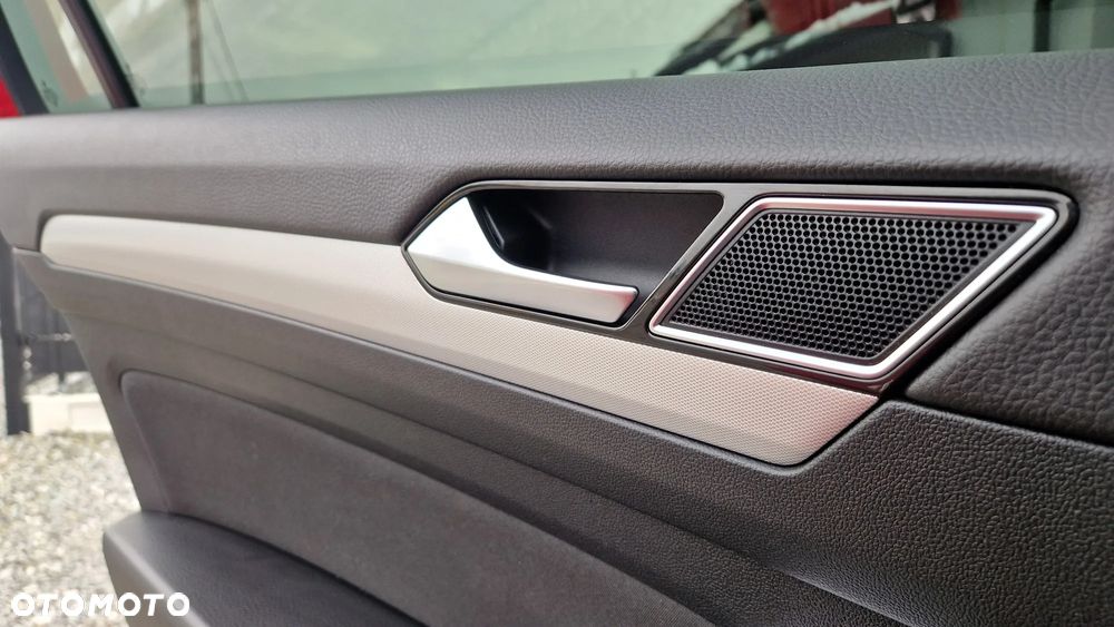 Volkswagen Passat - 30