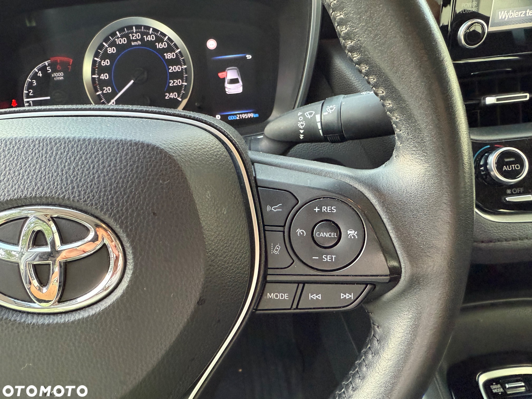 Toyota Corolla 1.8 Hybrid GPF Comfort - 30