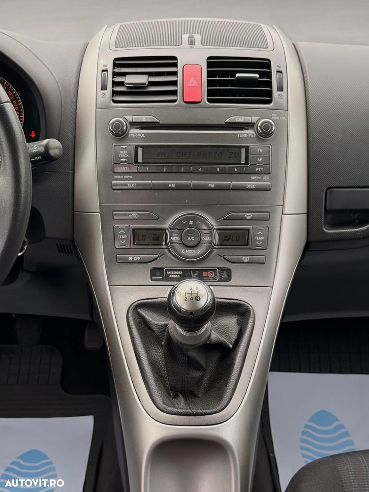 Toyota Auris 1.4 Luna Plus - 9