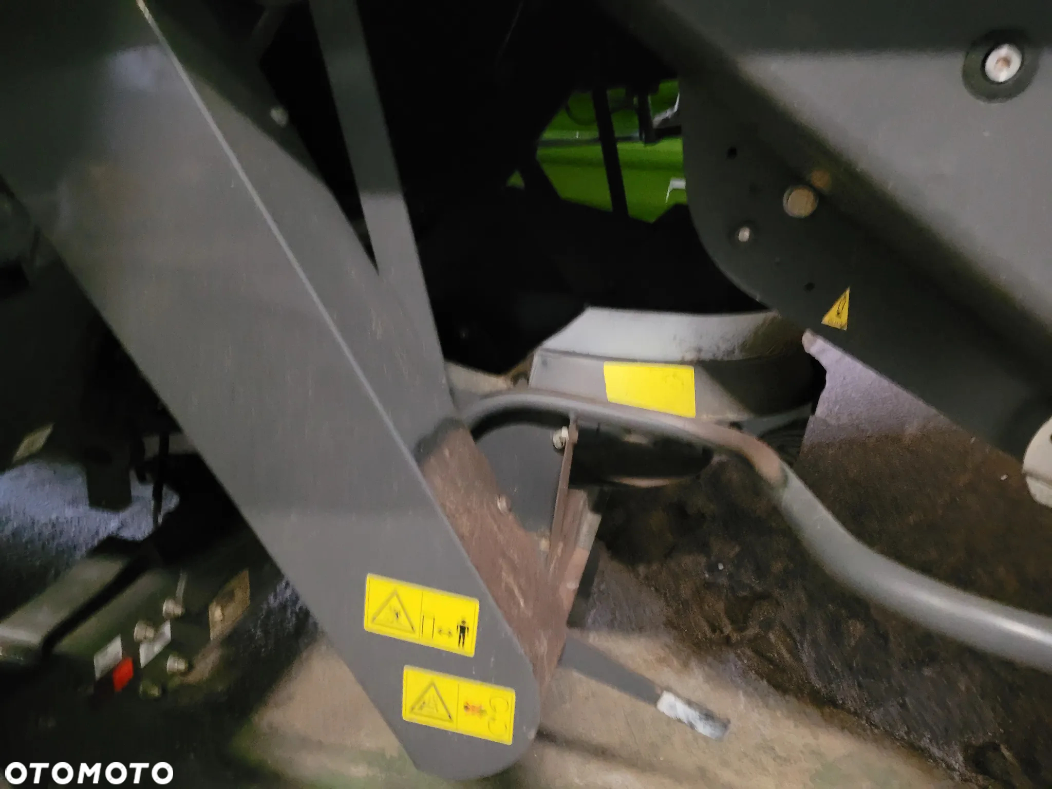 Claas TUCANO 570 heder Vario 770 - 9