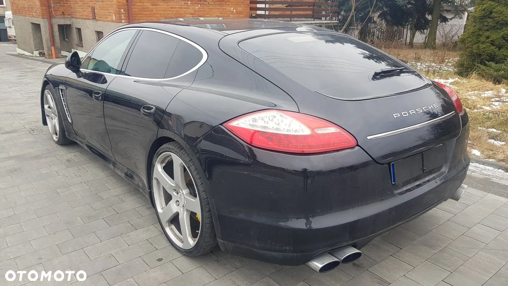Porsche Panamera 4S PDK - 3