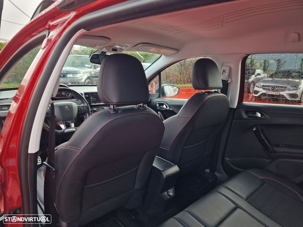 Peugeot 2008 1.2 PureTech GT Line - 14