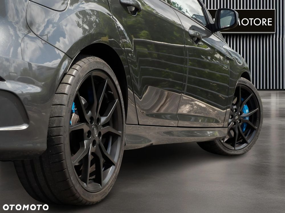 Ford Focus - 12