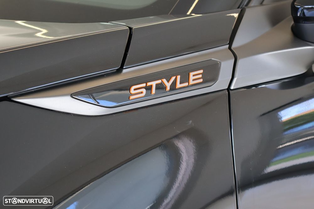 Peugeot 2008 1.2 PureTech Style - 17