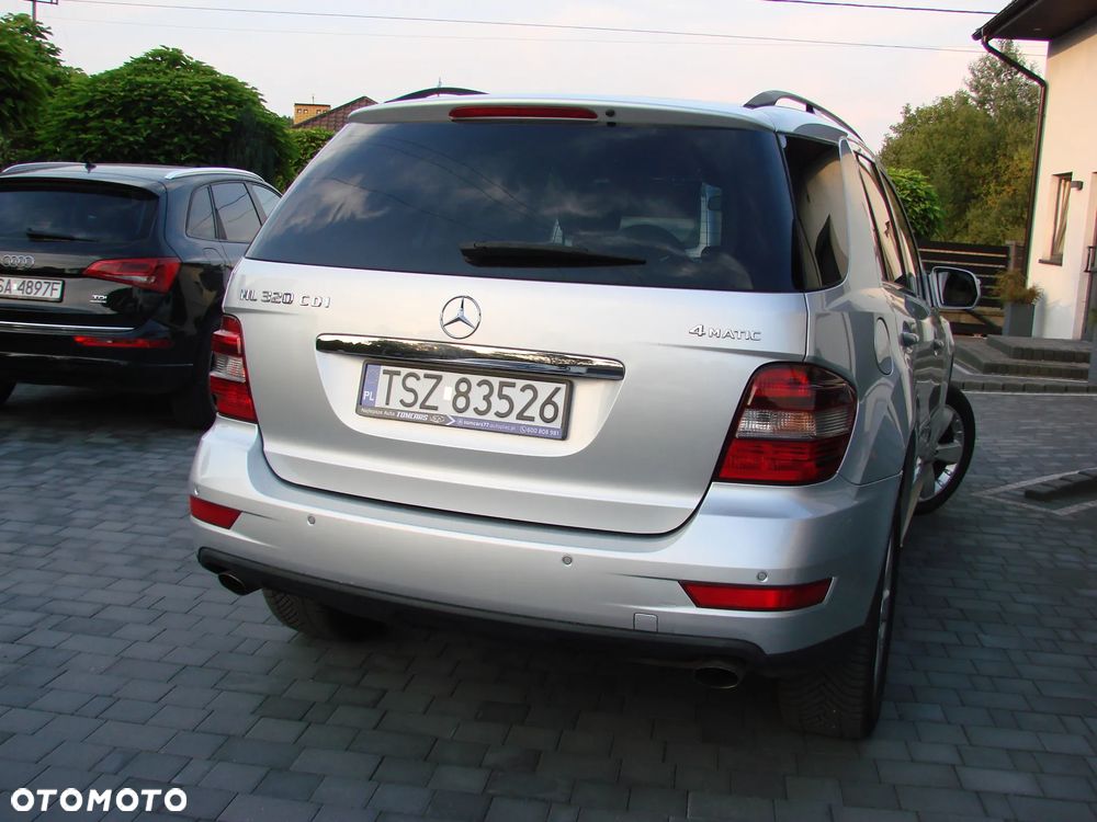 Mercedes-Benz ML - 14