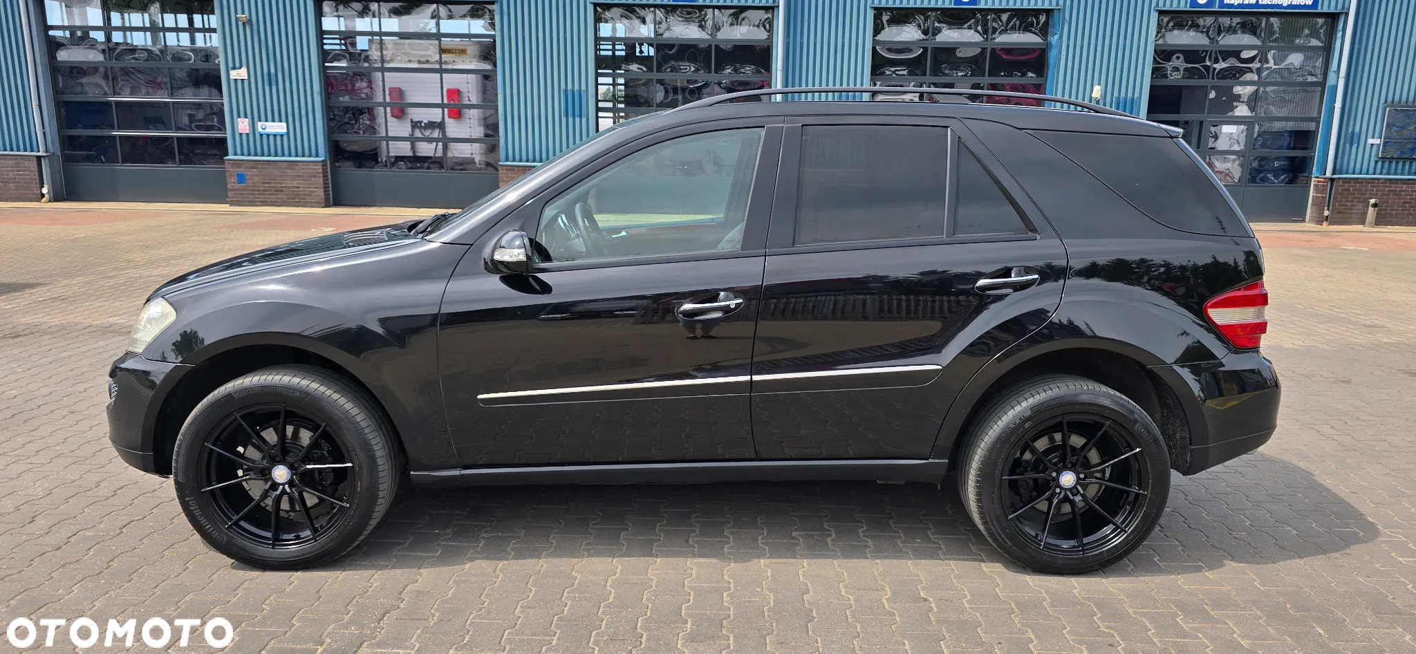 Mercedes-Benz ML - 15
