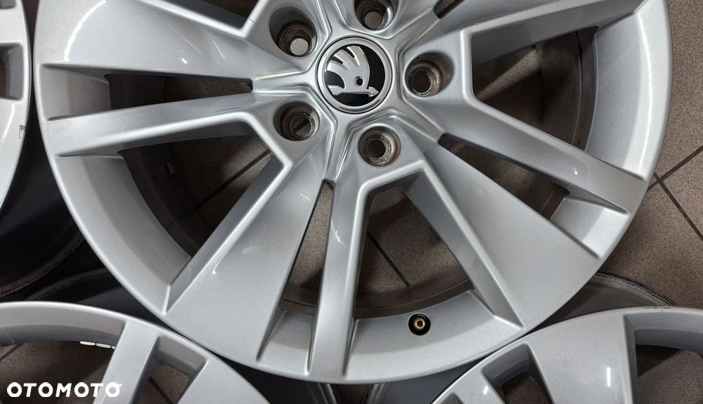 Felgi Aluminiowe 17 Skoda Karoq Kodiaq 5x112 ET 45 - 9
