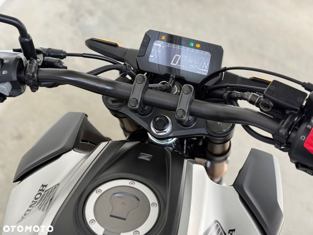 Honda CB - 21