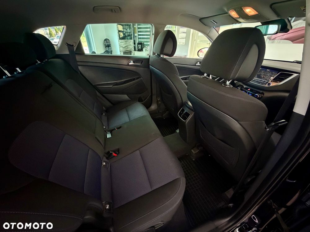 Hyundai Tucson 2.0 CRDI BlueDrive Style 2WD - 28