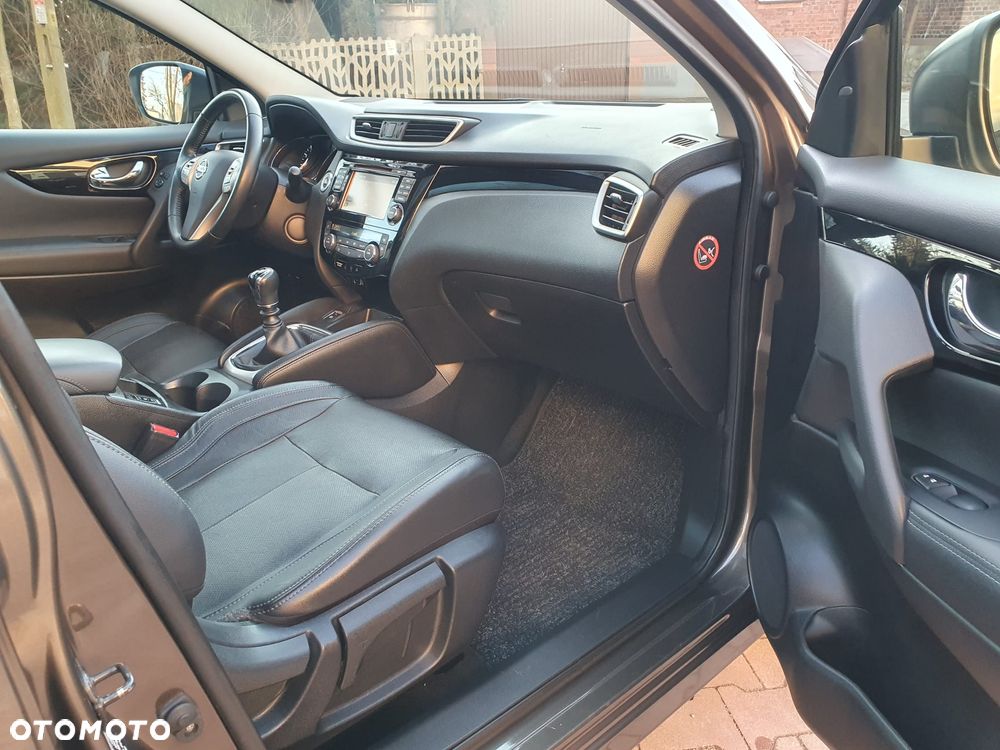 Nissan Qashqai 1.6 DIG-T Tekna+ - 23