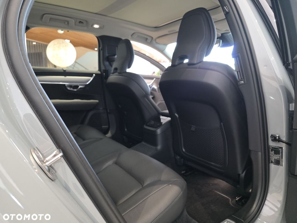 Volvo V90 - 23