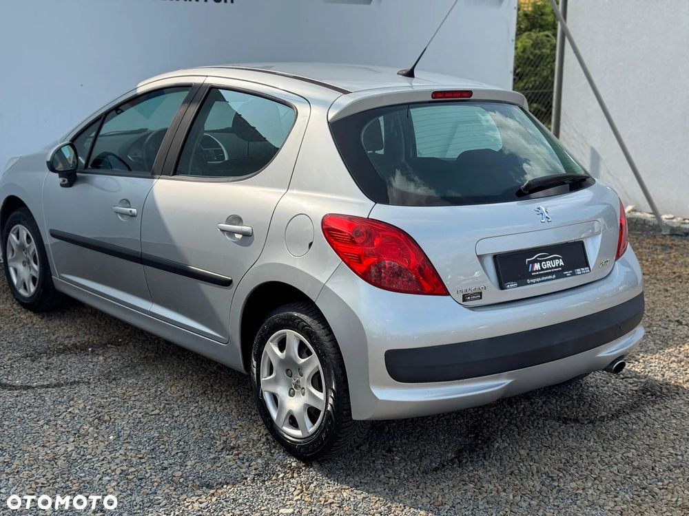 Peugeot 207 - 9