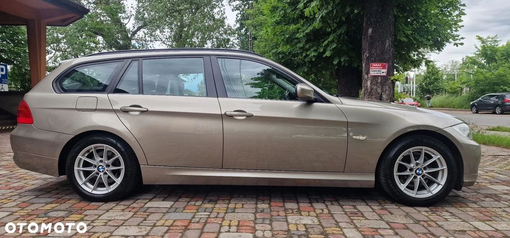 BMW Seria 3 320d DPF Edition Sport - 20