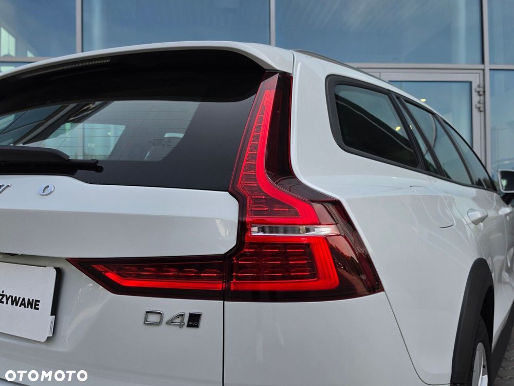 Volvo V60 Cross Country D4 AWD - 10