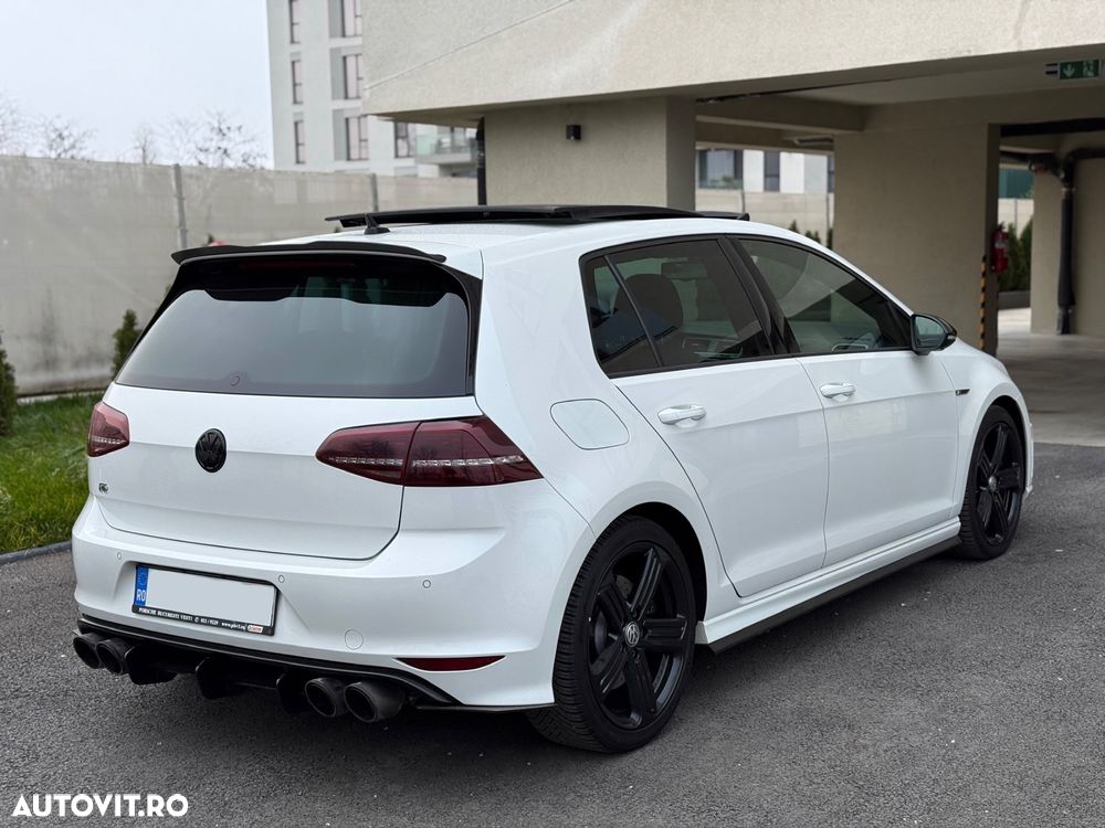 Volkswagen Golf R 4Motion BlueMotion Technology DSG - 4