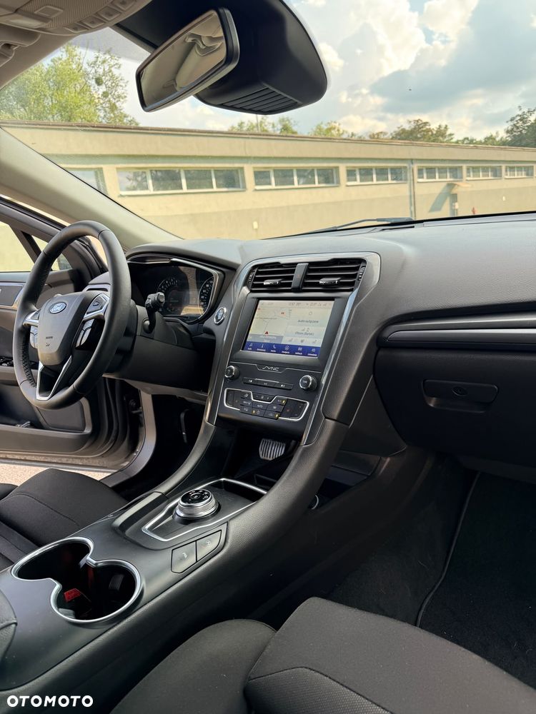 Ford Mondeo - 33