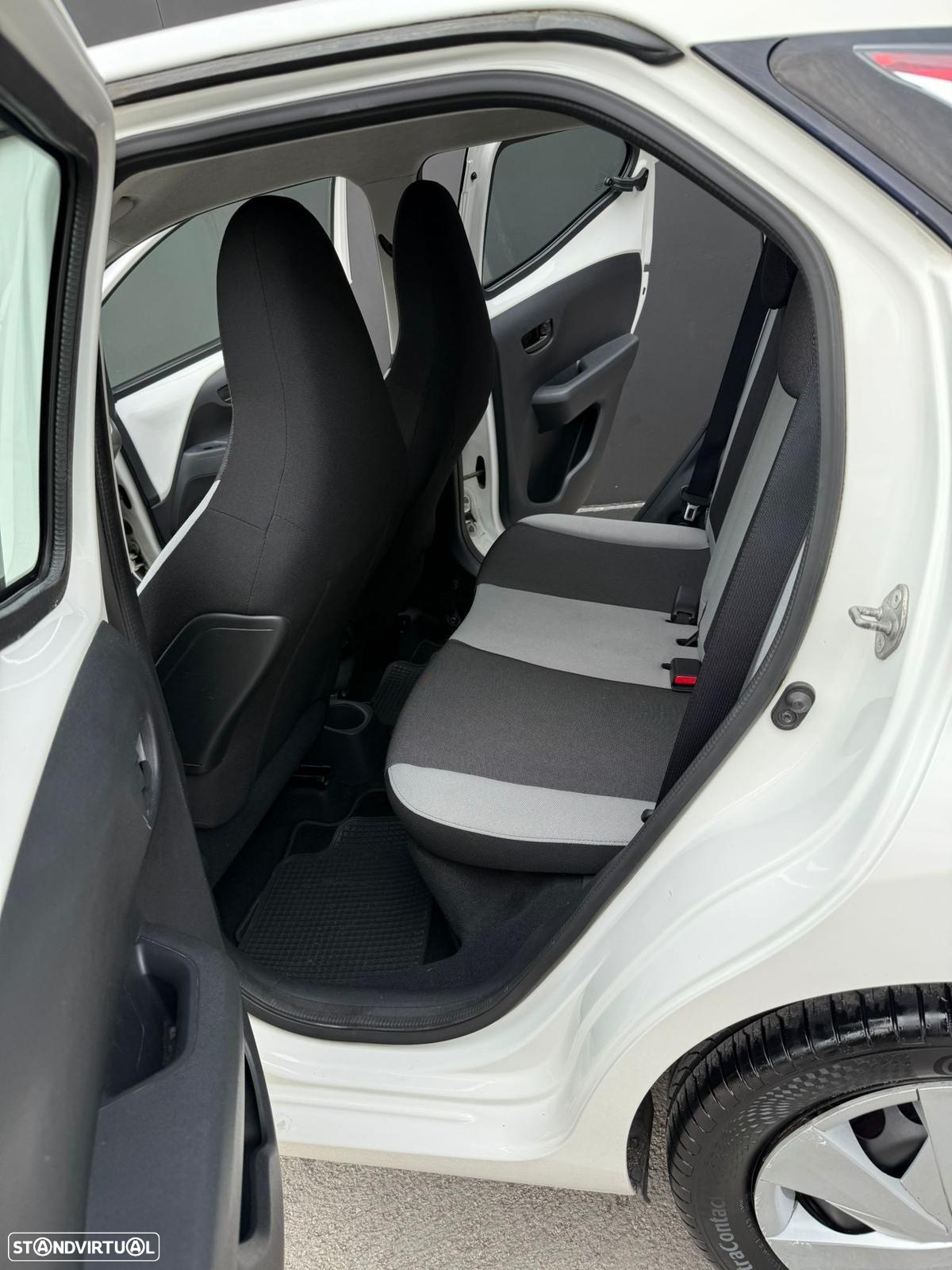 Toyota Aygo 1.0 X-Play+AC+X-Touch - 11