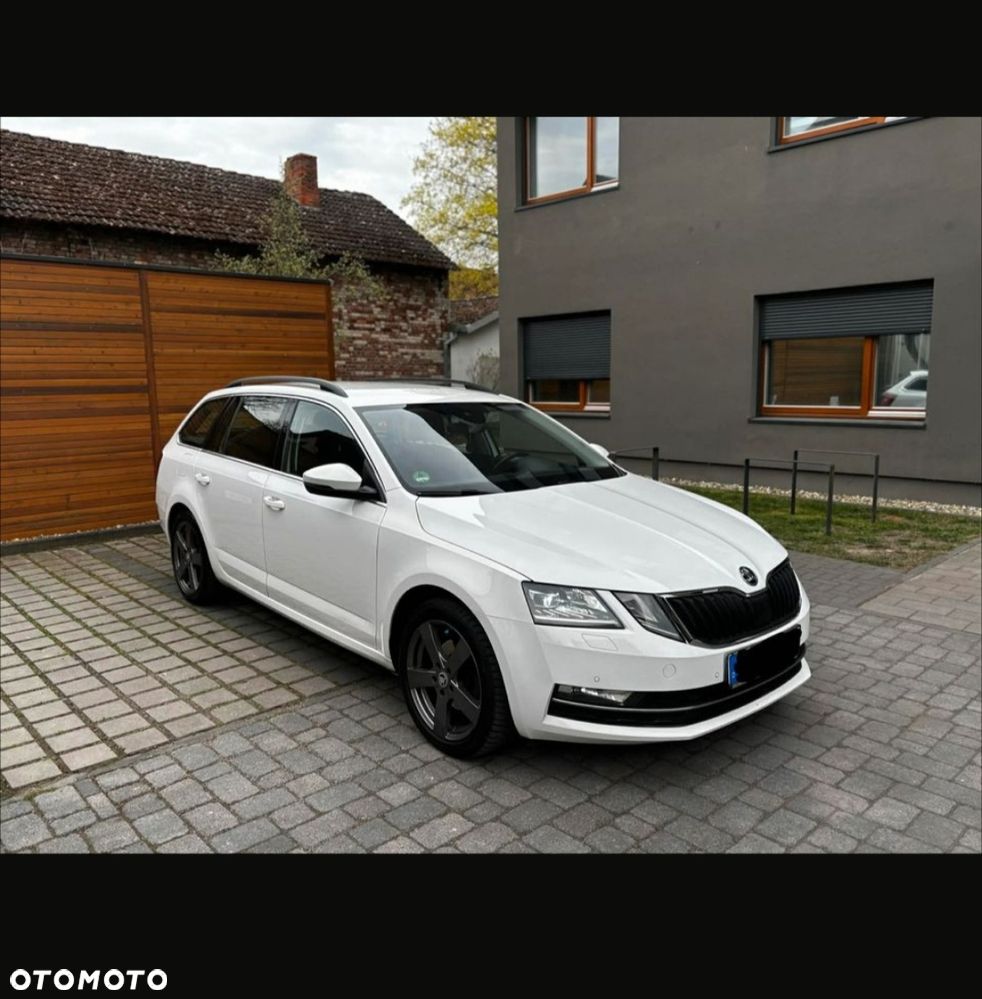 Skoda Octavia 2.0 TDI Drive DSG - 2