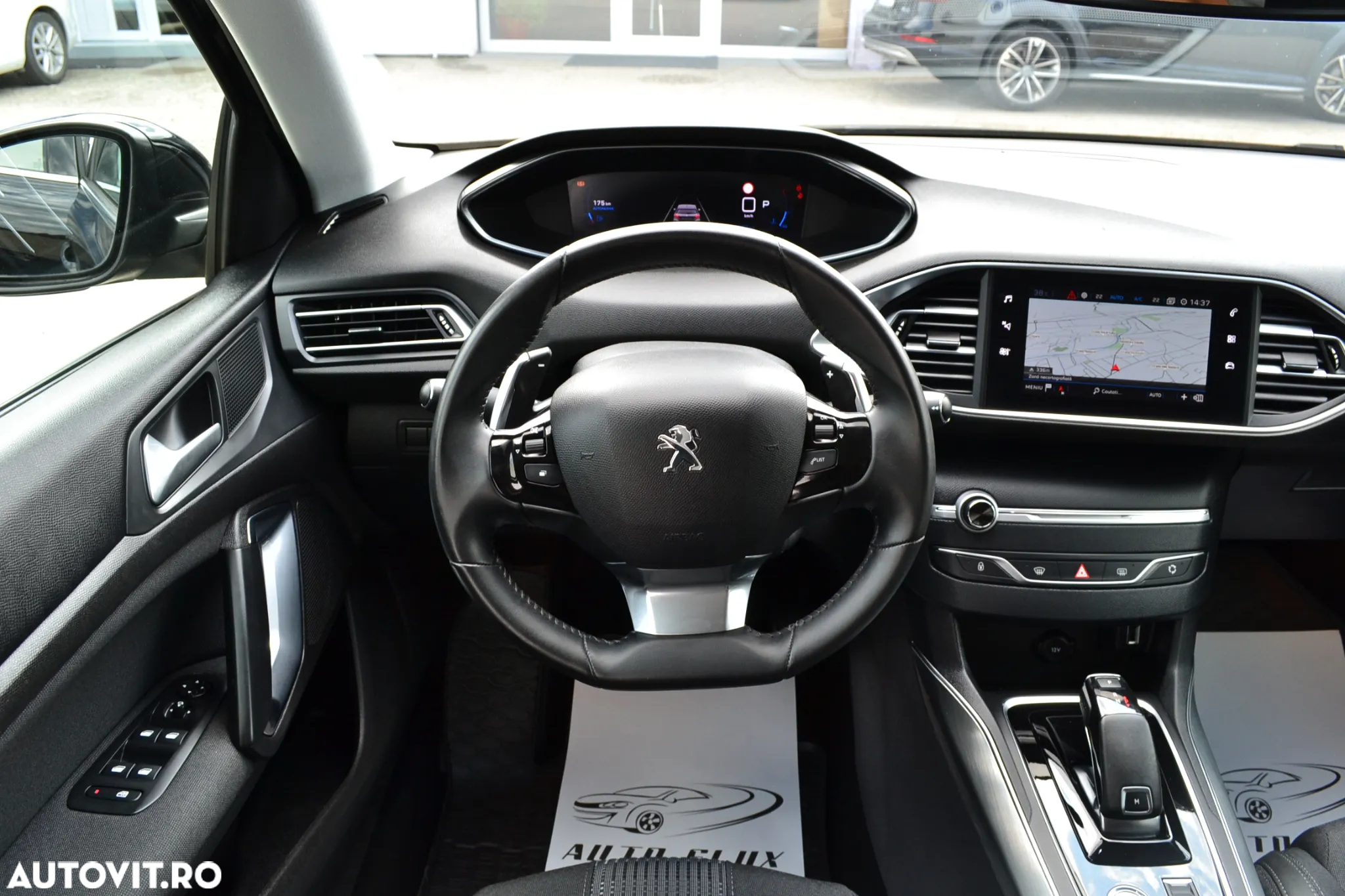 Peugeot 308 PureTech 130 EAT8 Allure - 10