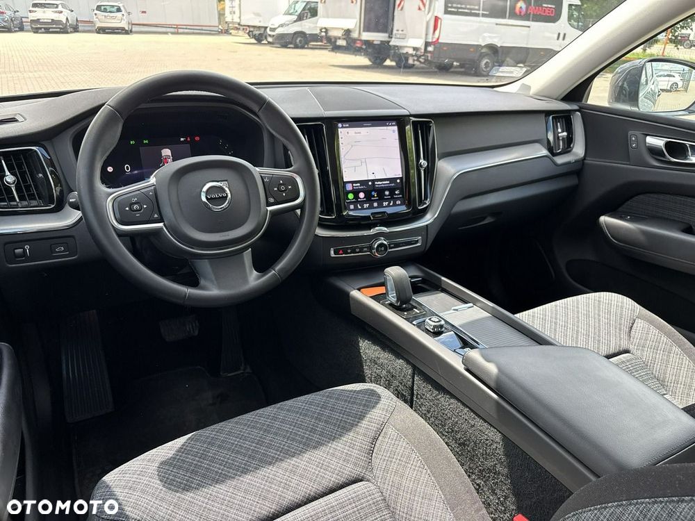 Volvo XC 60 B4 D Momentum Pro - 23