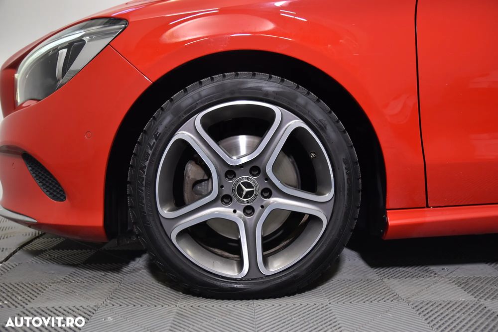 Mercedes-Benz CLA 200 d 7G-DCT - 13