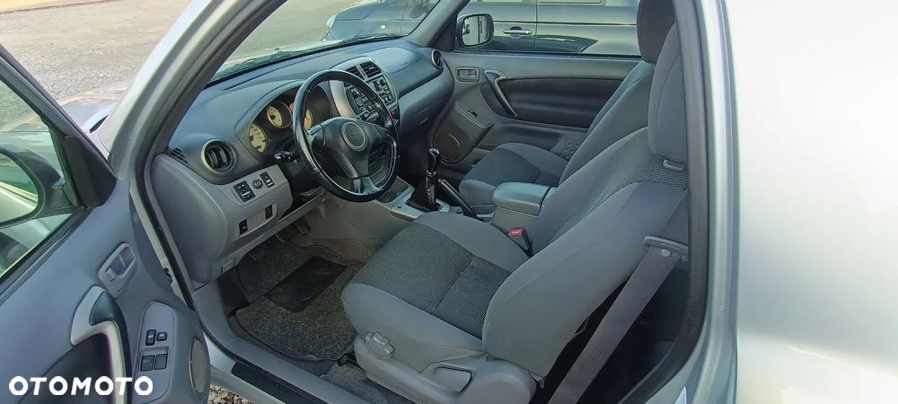 Toyota RAV4 4x4 Sol - 24