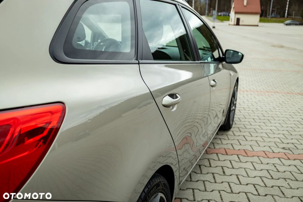 Kia Ceed 1.6 CRDi L - 10