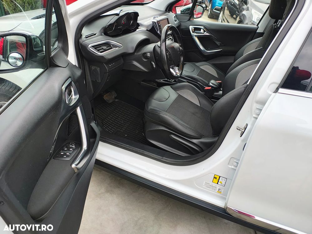 Peugeot 2008 PureTech 110 GPF Stop&Start EAT6 Allure - 14