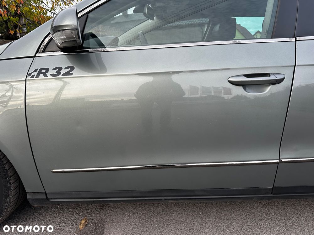 Volkswagen Passat Variant 3.2 V6 FSI 4Mot Highline DSG - 11