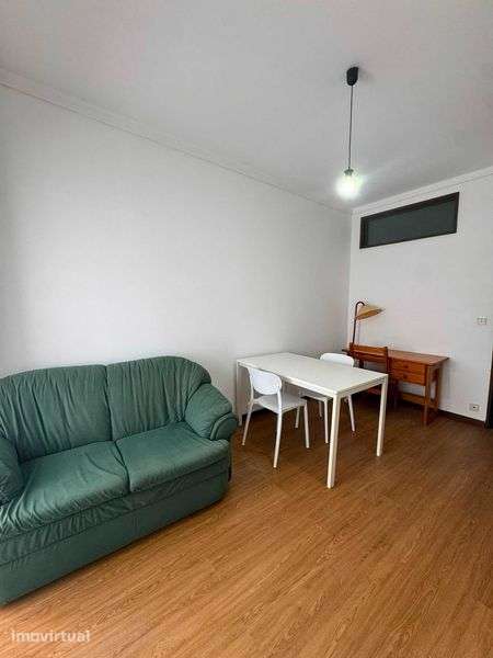 Apartº T1  totalmente renovado e mobilado | R Santos Pousada | 2º Piso - Grande imagem: 2/11
