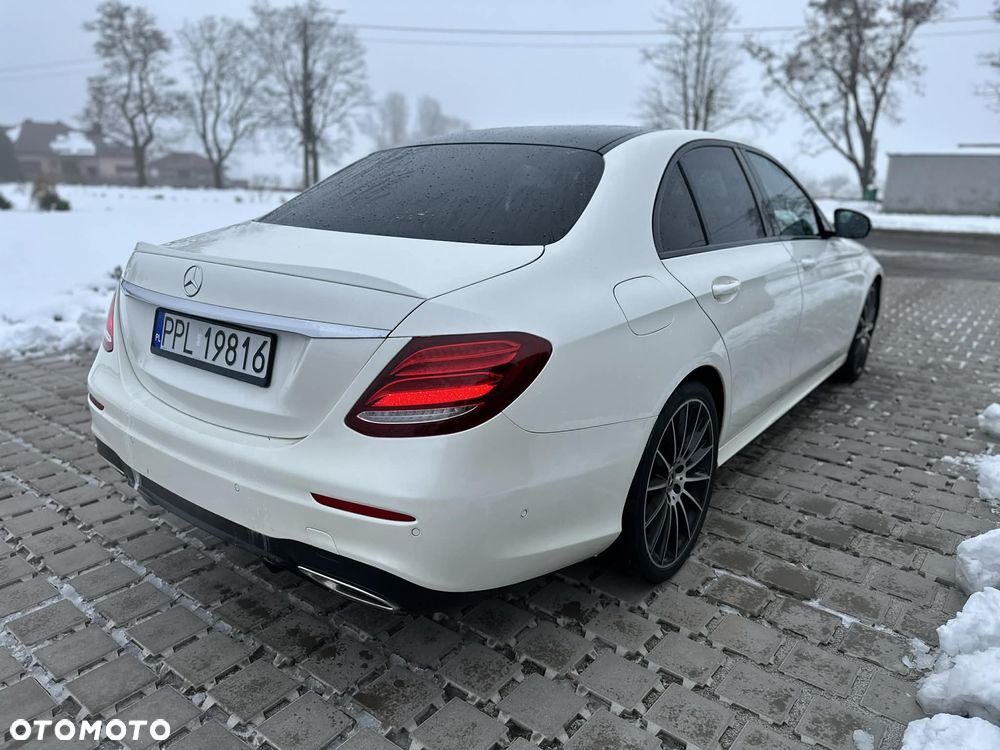 Mercedes-Benz Klasa E 250 9G-TRONIC AMG Line - 4