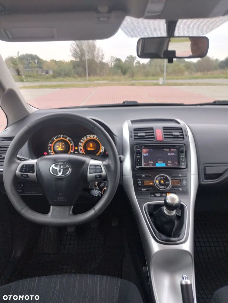 Toyota Auris 2.0 D-4D Premium - 9