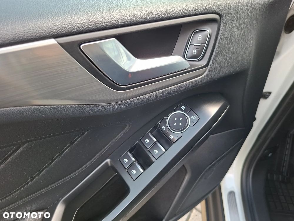 Ford Focus 1.0 EcoBoost Titanium - 15