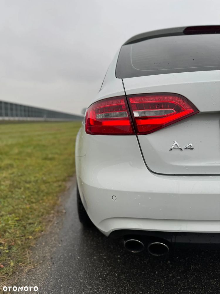 Audi A4 Avant 2.0 TDI Quattro Line S tronic - 12